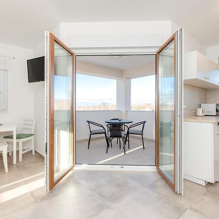 Apartments Brig Perfect Countryside Holiday! Кърк Екстериор снимка