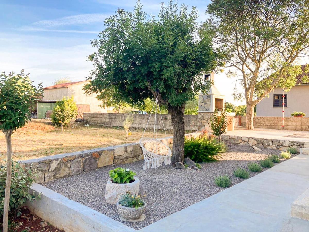 Apartments Brig Perfect Countryside Holiday! Кърк Екстериор снимка