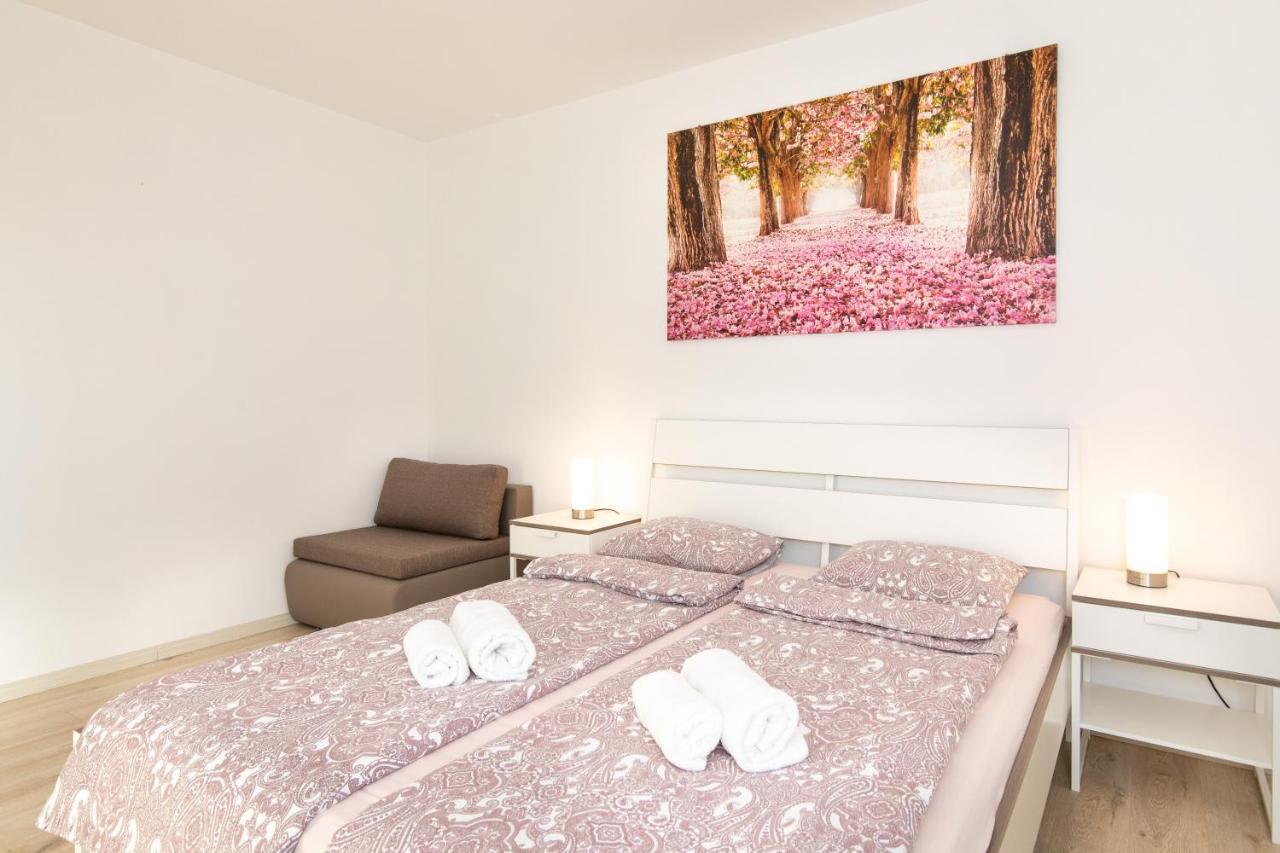 Apartments Brig Perfect Countryside Holiday! Кърк Екстериор снимка