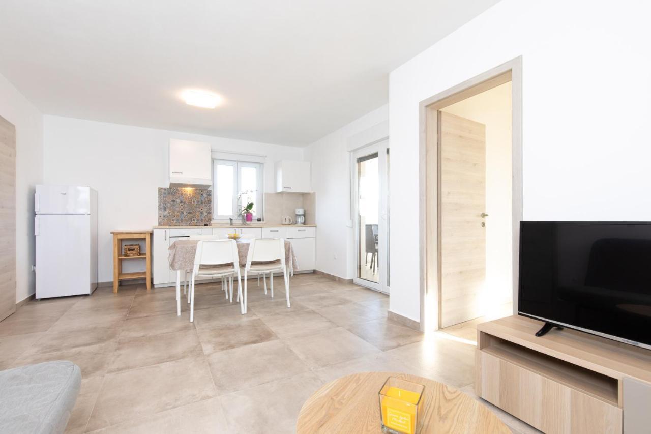 Apartments Brig Perfect Countryside Holiday! Кърк Екстериор снимка