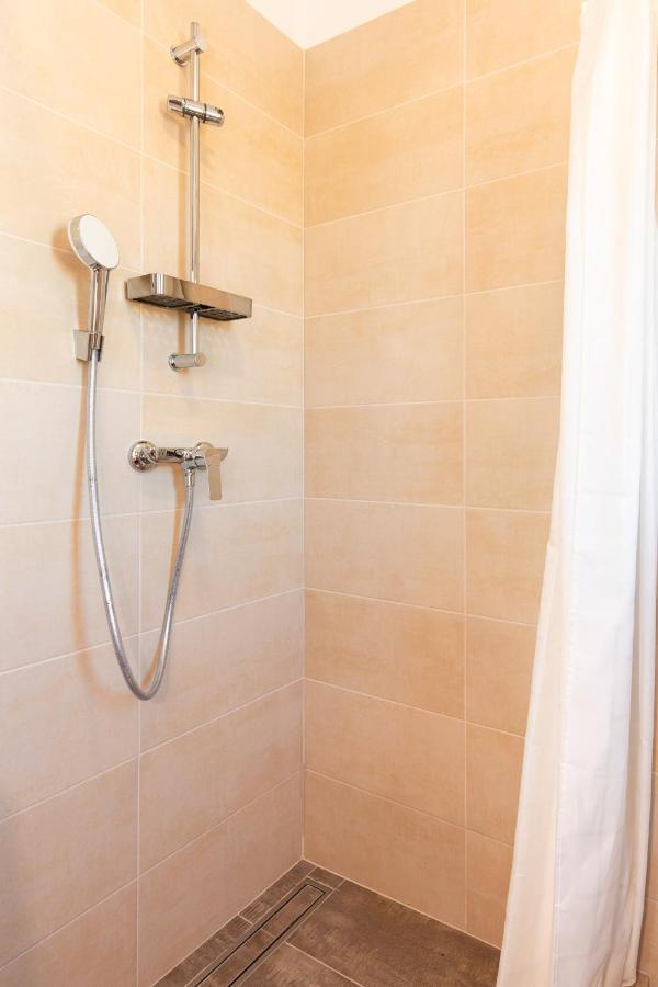 Apartments Brig Perfect Countryside Holiday! Кърк Екстериор снимка